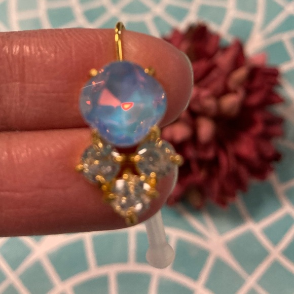 💛TODAY***$15***NWT vintage designer drop earrings. - Picture 3 of 4